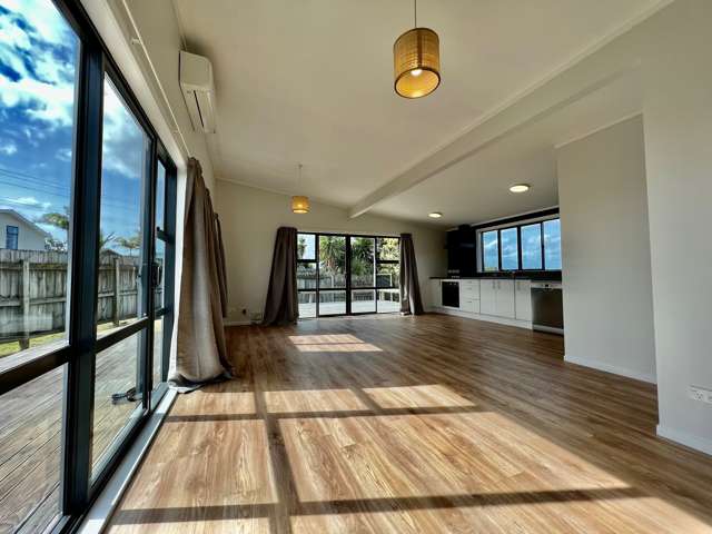 30 Manukau Road Raglan Town_2