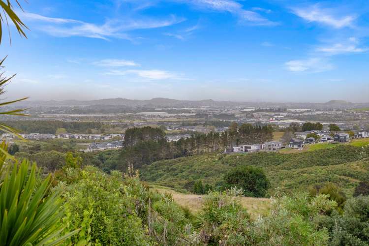 584 Redoubt Road Flat Bush_14