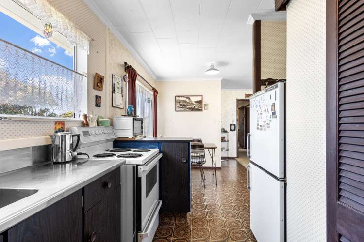 28d Paritutu Road Spotswood_2