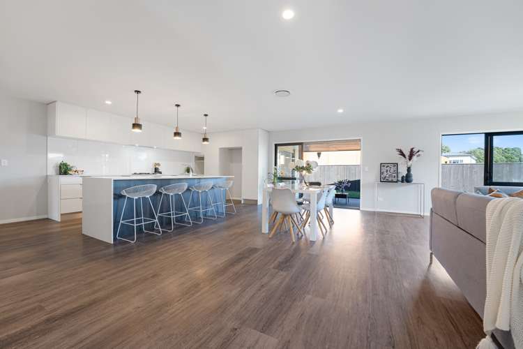 1 Condor Crescent Waiwhakaiho_2