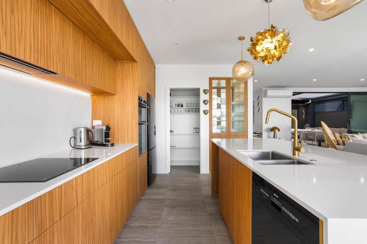 124 Motu Hei Pauanui_11