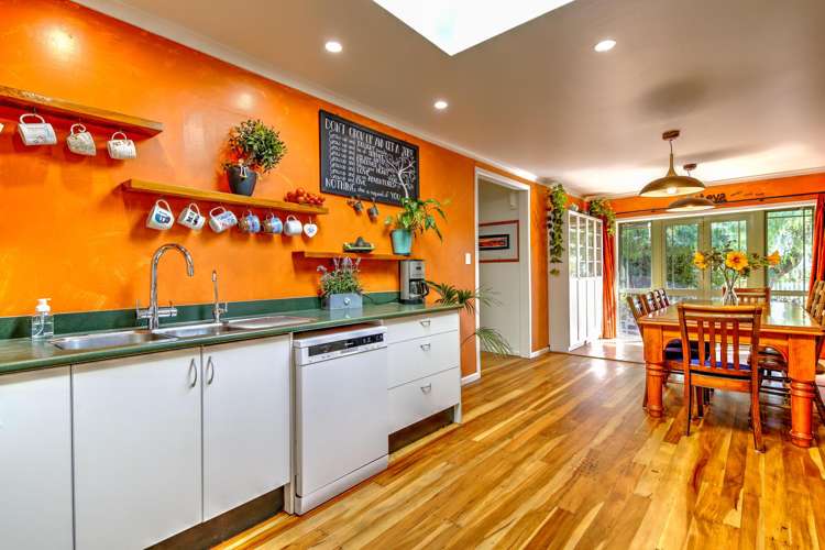 33 Resthill Crescent Glenview_10