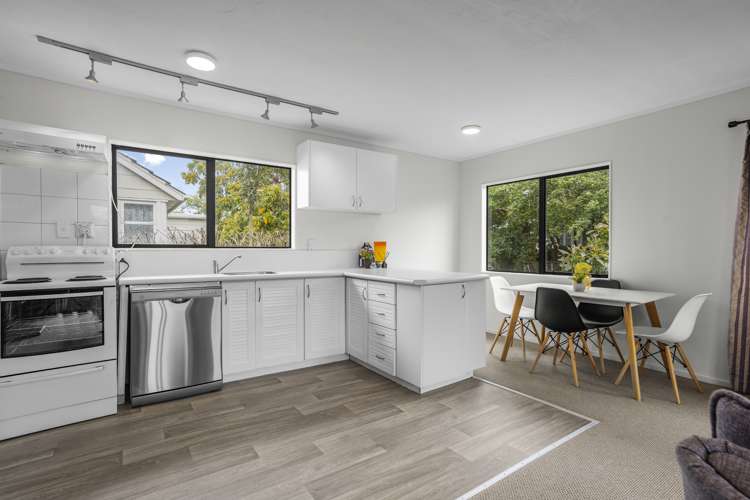 2/1159 High Street Taita_11