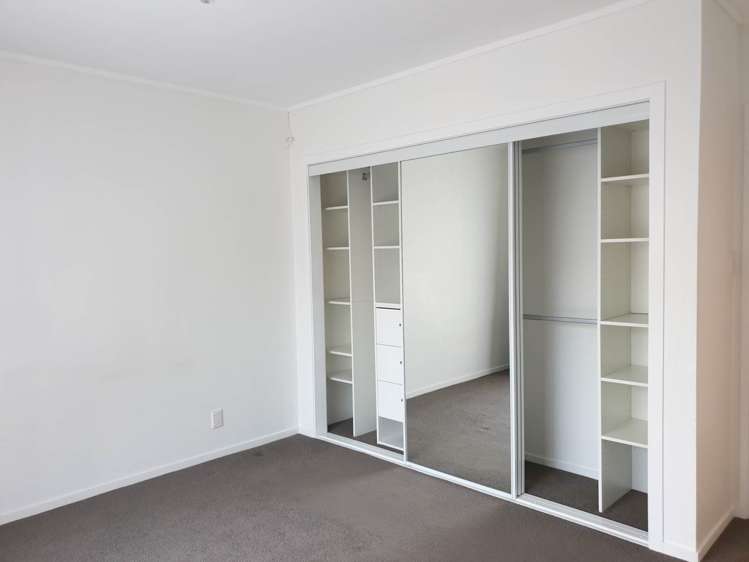 1/4 Stottholm Road Titirangi_6