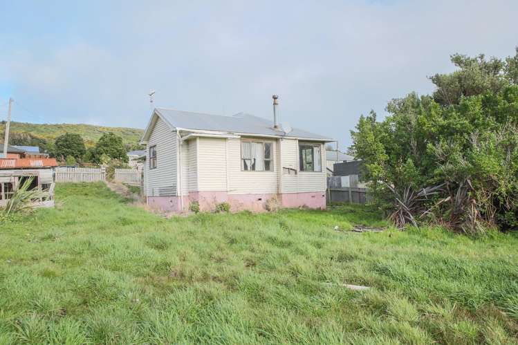 11 Theodore Street Bluff_15