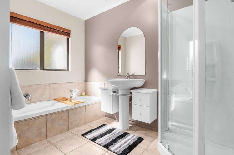 7 Roderick Place Rototuna_12