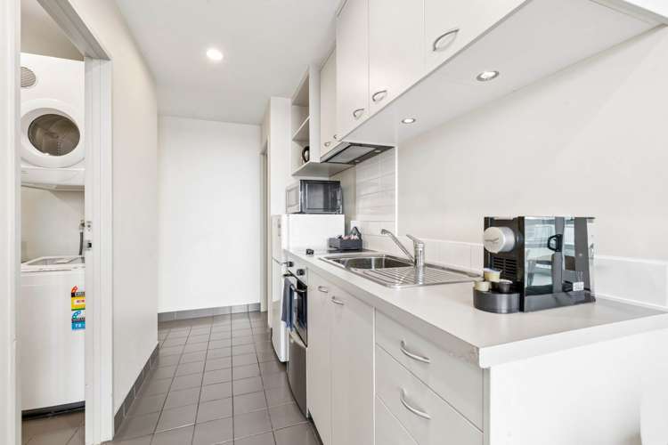 503/17 Amersham Way Manukau_7