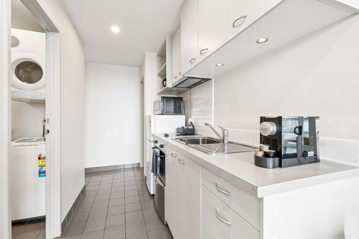 503/17 Amersham Way_3