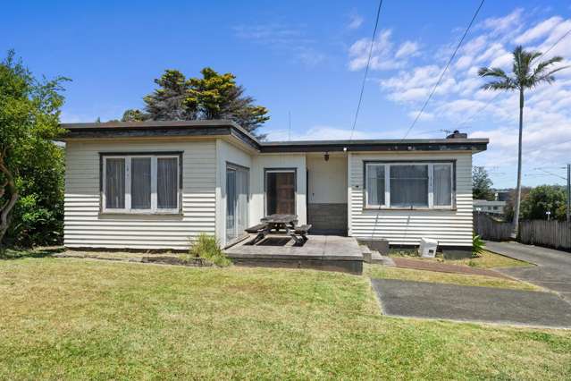 Kiwi Bungalow do-uptastic. Auction reserve $600K!