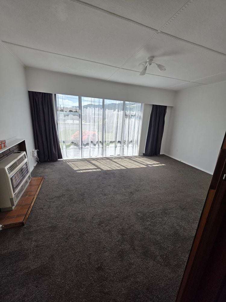 27 Wainuiomata Road Wainuiomata_6