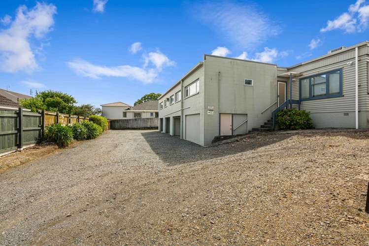 8 Archibald Road Kelston_26