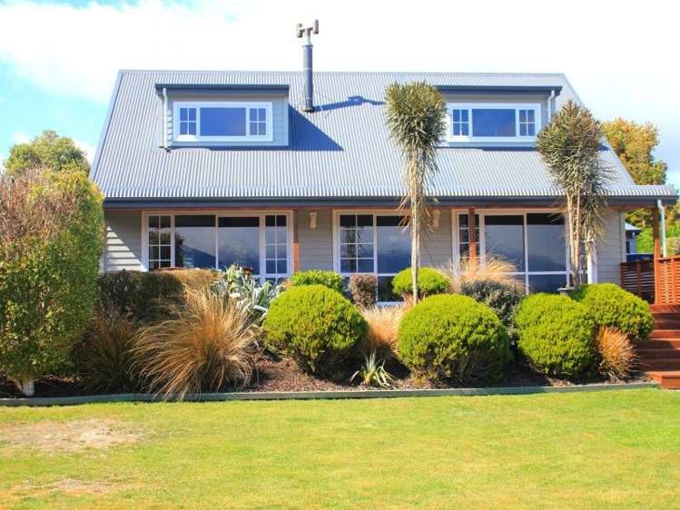 42 Cathedral Drive Manapouri_1