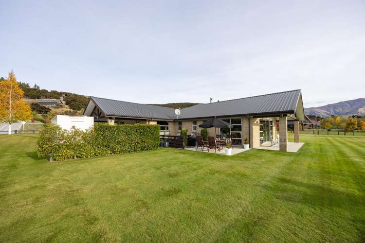 8 Hidden Hills Drive Wanaka_32