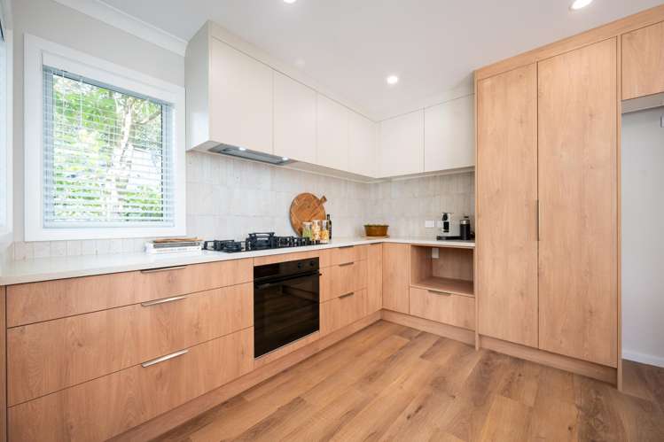 11c Selwyn Road Havelock North_14