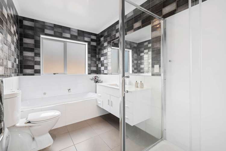 28 Clady Drive Flat Bush_20