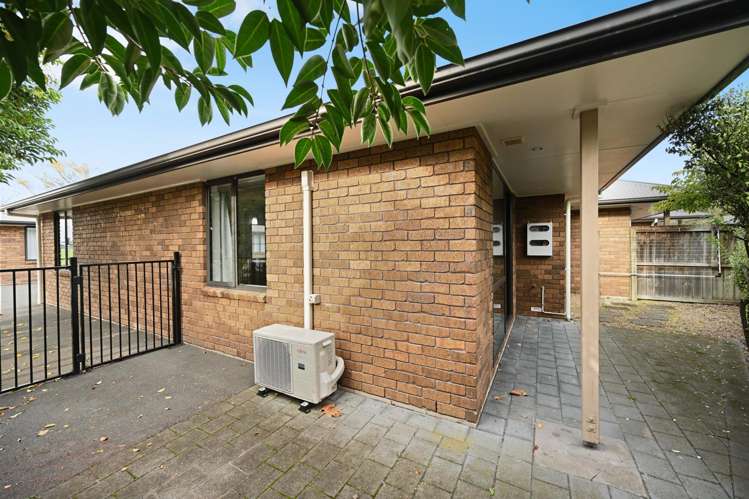 1/240 Old Farm Road Hillcrest_11