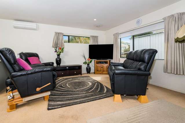 75 Girrahween Drive Totara Vale_2