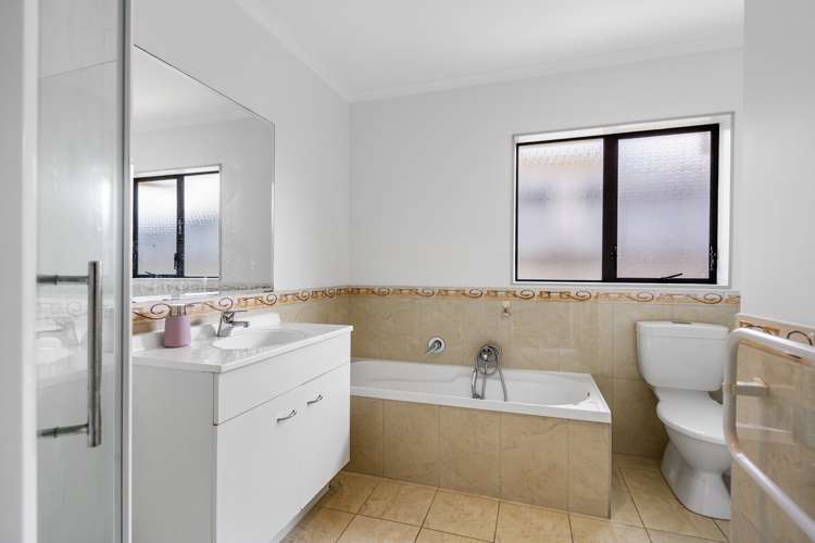 4 Exotic Place Massey_18