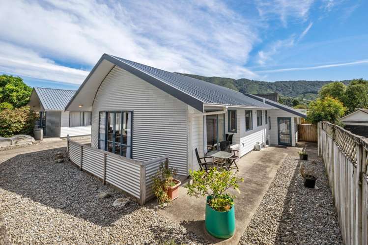 3b Heather Place Picton_12