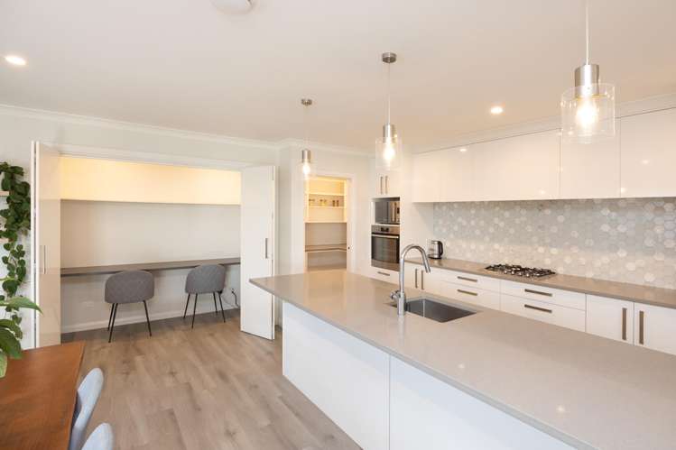 6 Atlantic Drive Fitzherbert_16