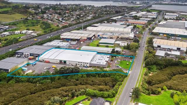 Mangere warehouse with vacant possession in low-vacancy market