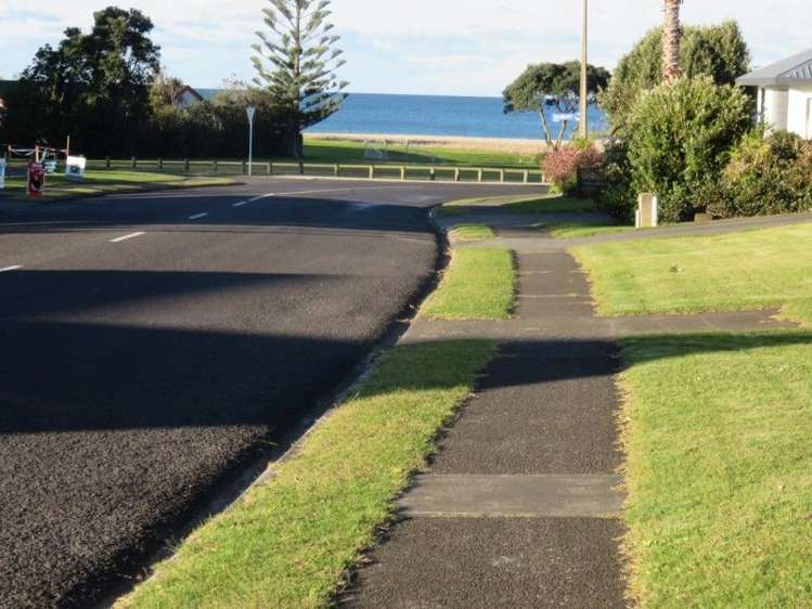 204 Onemana Drive Onemana_1