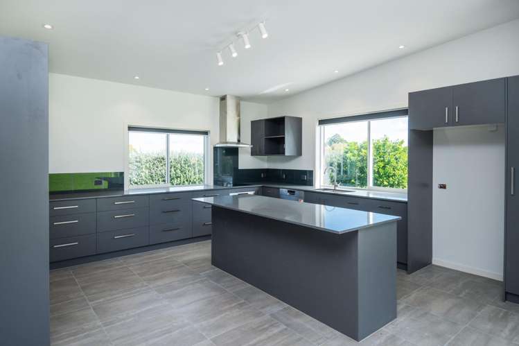 32 Royd Road West Gisborne_6