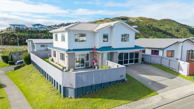 Sun, Space and Flexible Family Living