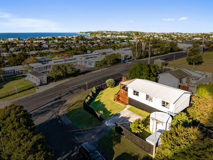 77b Elliston Crescent Stanmore Bay_10