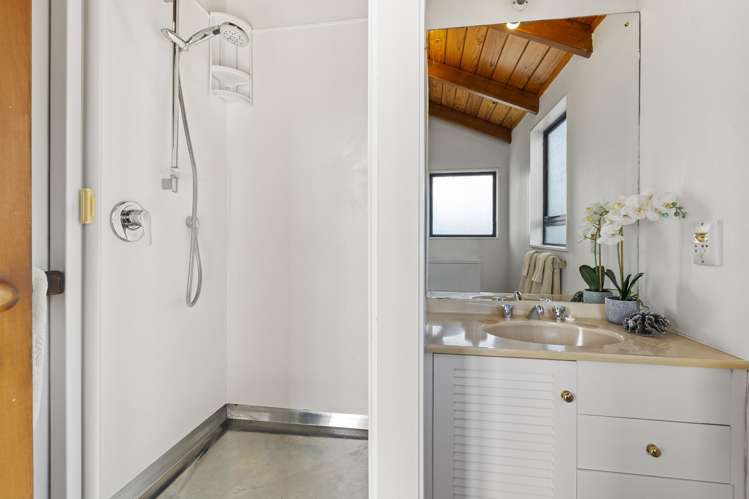 26 Pacific Parade Army Bay_18