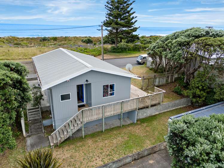 22 Marine Parade Otaki Beach_5