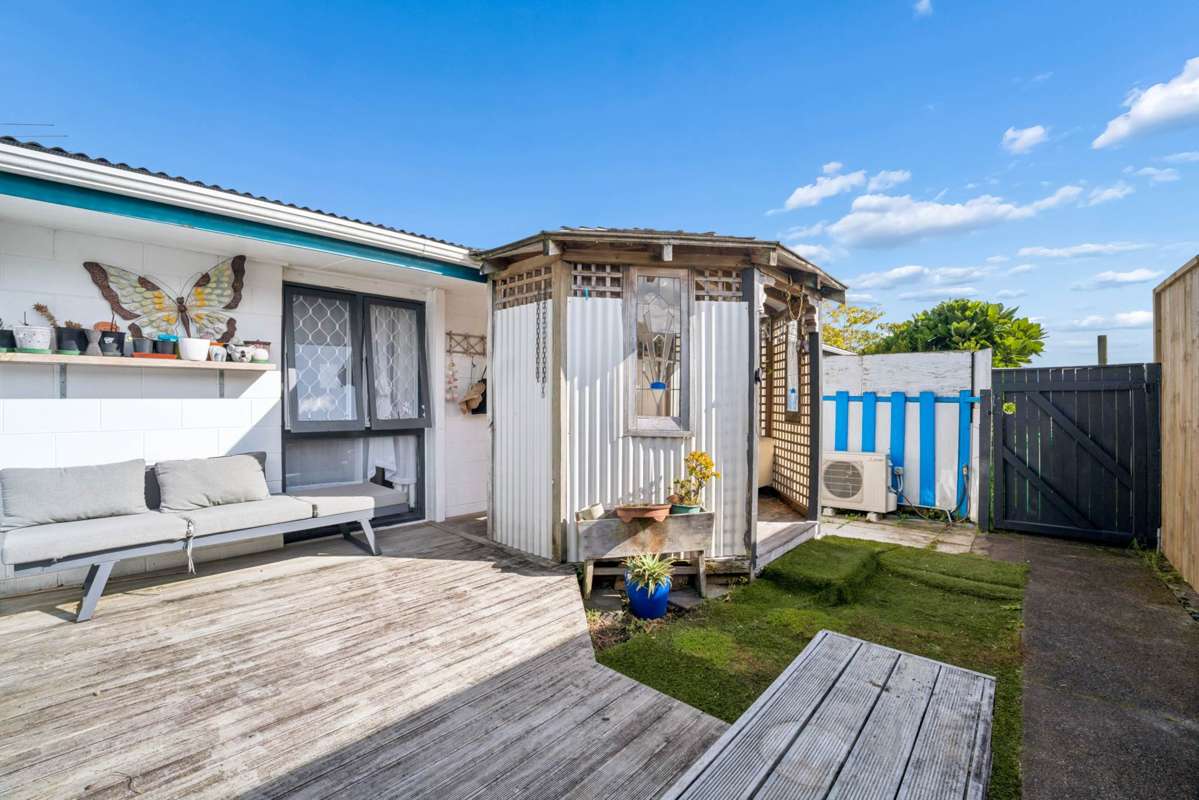 2/9 Poinsettia Place_2