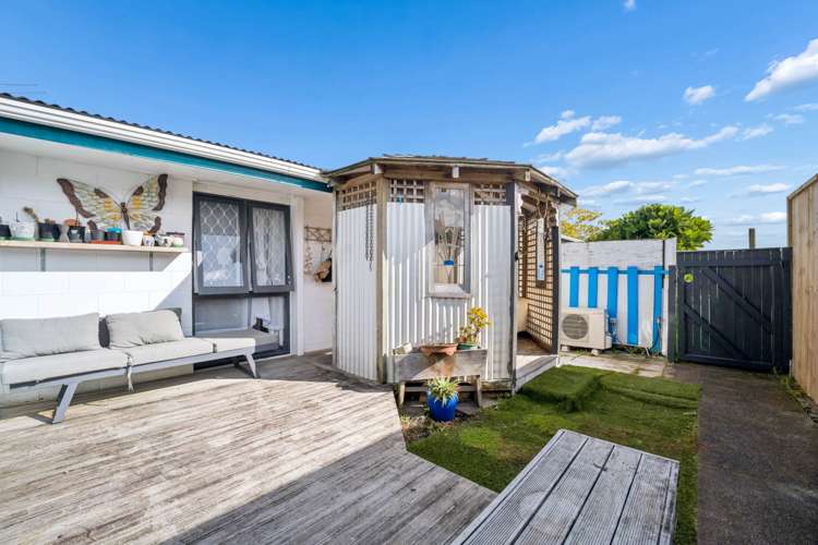 2/9 Poinsettia Place Henderson_6