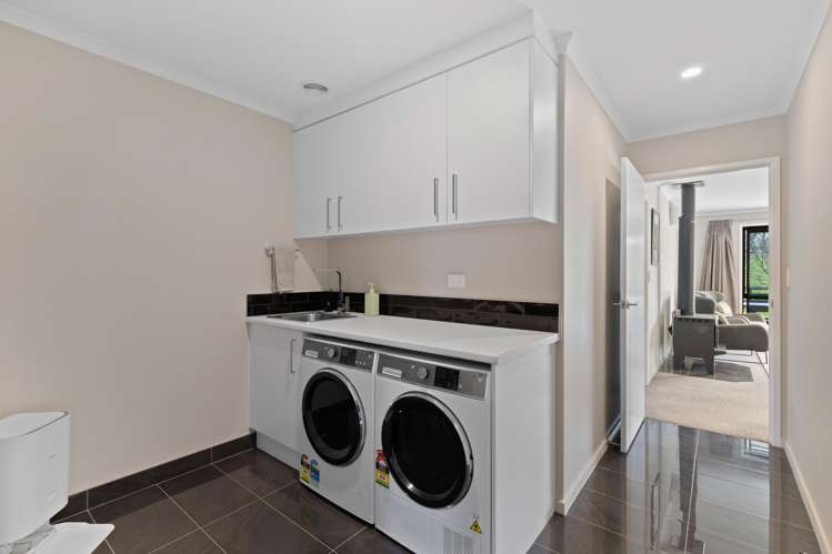 21 Barrett Road Ngahinapouri_25