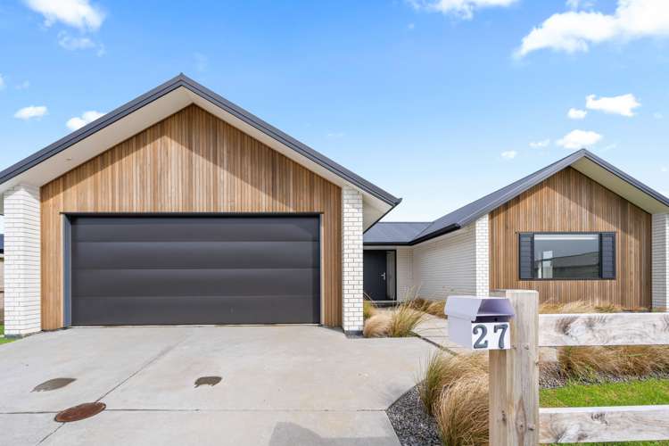 27 Saint Michael Crescent One Tree Point_32