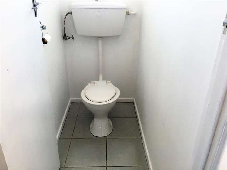 64 Edinburgh Crescent Waikiwi_9