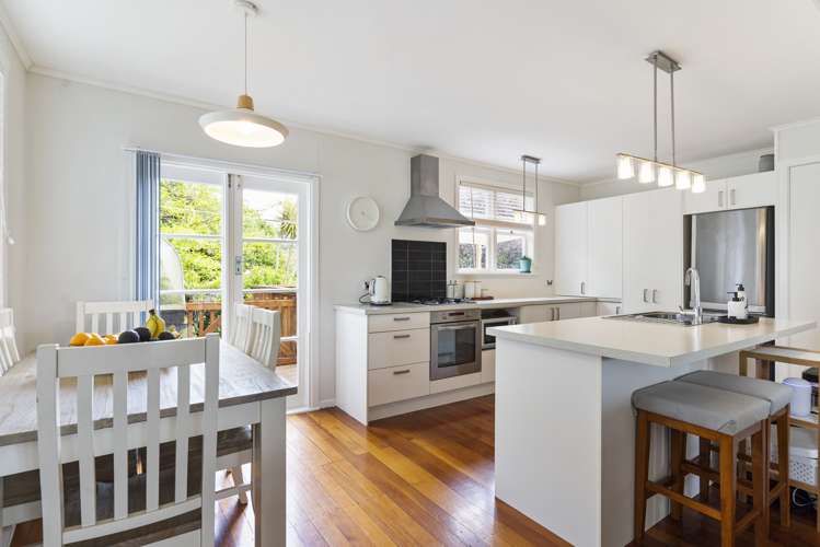 242 Henderson Valley Road Henderson_5