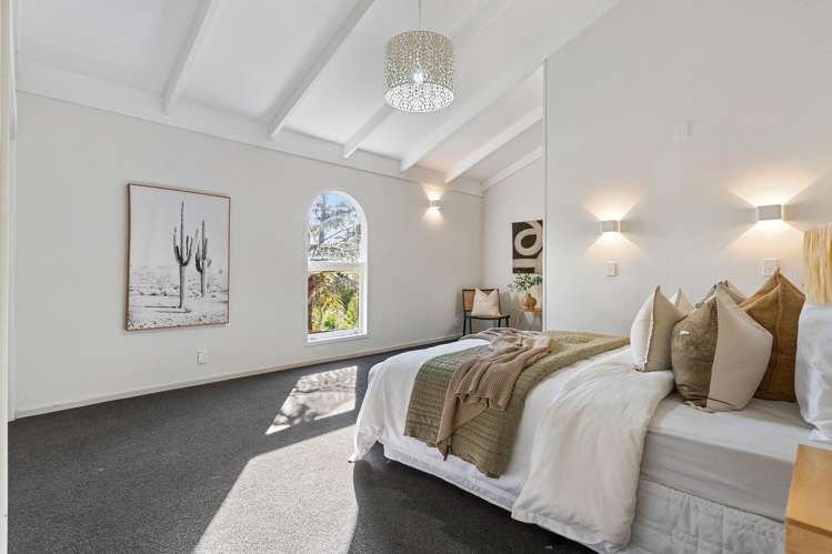 12 Tui Crescent Waiatarua_10