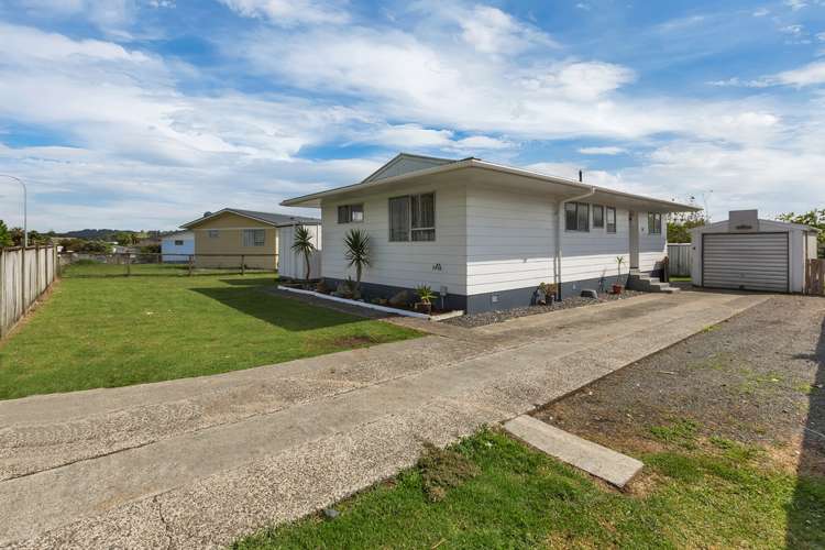 4 Paramount Parade_0