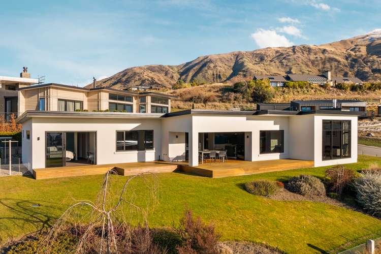 106 West Meadows Drive Wanaka_1