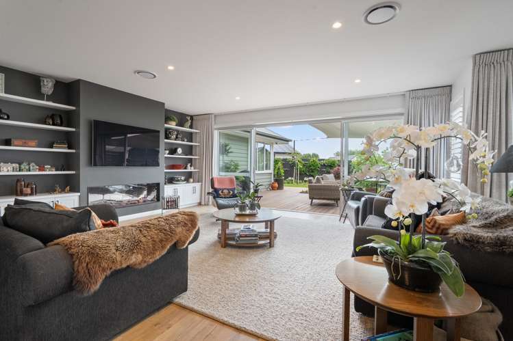 62 Carnaveron Drive Lincoln_14