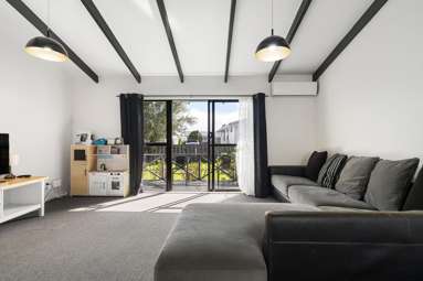 2/56 Henwood Road_2
