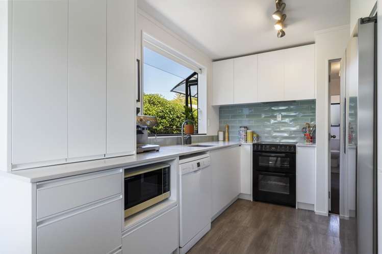 1/163 Atkinson Road Titirangi_14