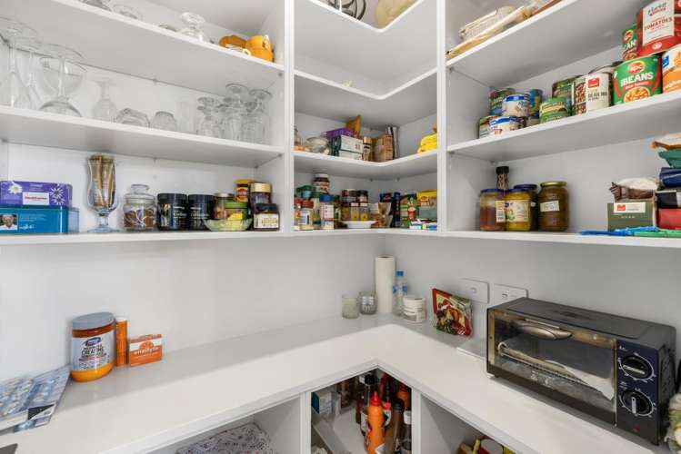 70 Awataha Crescent Pyes Pa_10