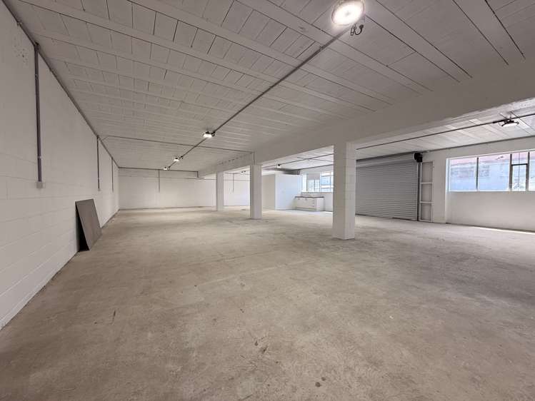 184 McLeod Road Te Atatu South_6