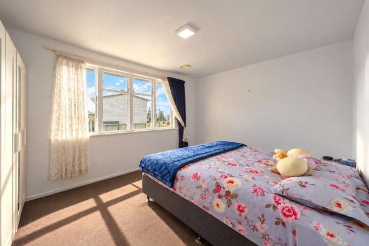 58 Leicester Street Cannons Creek_5