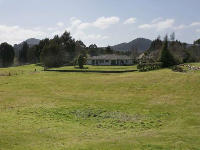 766 Whangamata Road Kinloch_3