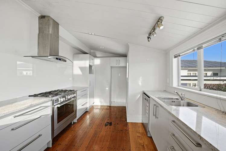 1/102 Queen Street Northcote Point_3