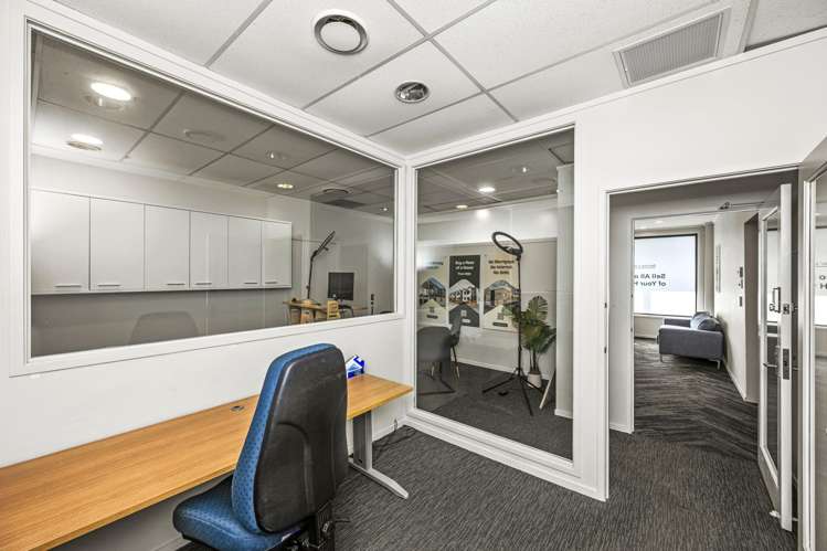 725 Mount Albert Road Royal Oak_11