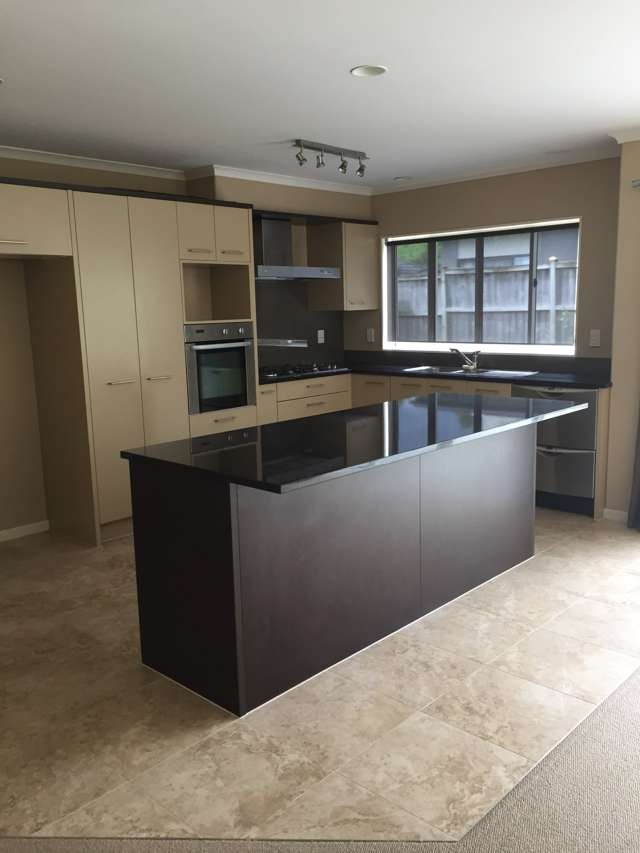 6 Seresin Crescent Flat Bush_3